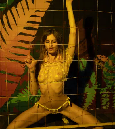 Live sex webcam photo for LucyBrik #275509219