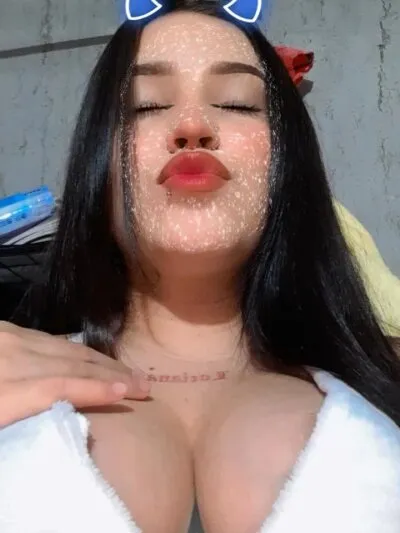 Live sex webcam photo for Luna_Walker_ #275632764