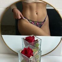 Live sex webcam photo for LunaaComete #278085314