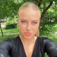 Live sex webcam photo for LyleAdrian #277501480