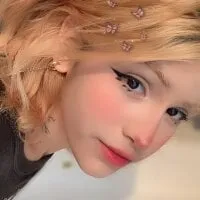 Live sex webcam photo for MadissonSquirtParty #277028764