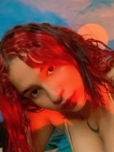 Live sex webcam photo for MaiaElliee #275454850