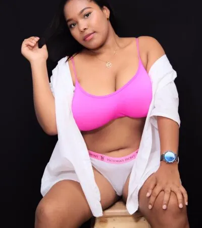 Live sex webcam photo for Mailothprettypussy #275557860