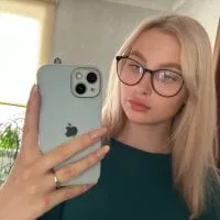 Live sex webcam photo for Maria_targaryen #277355203