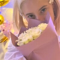 Live sex webcam photo for MayMur #277283488