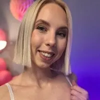 Live sex webcam photo for MelissaKain #276647598