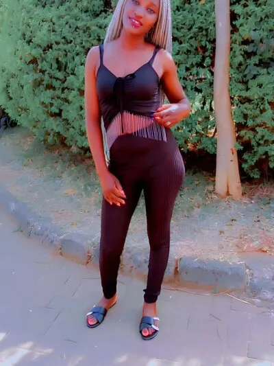 Live sex webcam photo for Mellanin_goddess #275460386