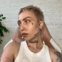 Live sex webcam photo for MeltinArtin #277903576