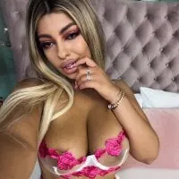 Live sex webcam photo for MetishaV #277399496