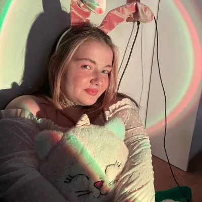 Live sex webcam photo for MiaPisa #275459599