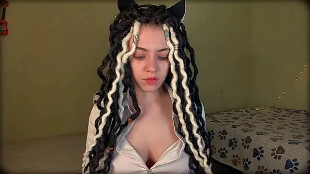 Live sex webcam photo for Mia__Unicorn #273221302