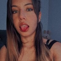 Live sex webcam photo for Miah_111 #278067172