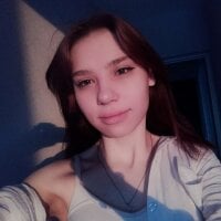 Live sex webcam photo for MicheleEwi #277804376