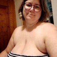 Live sex webcam photo for MiddleTrouble #277107604