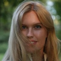 Live sex webcam photo for MikaelaMota #277863771