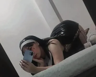 Live sex webcam photo for Miku666 #275513493