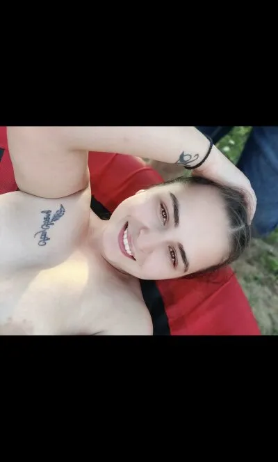 Live sex webcam photo for MimiNewsensation #275459340