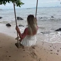 Live sex webcam photo for Miss_Molly_ #277004759