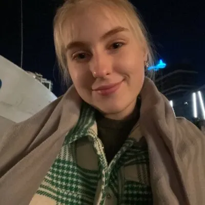 Live sex webcam photo for MyrtleLerz #275603088