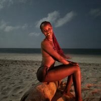 Live sex webcam photo for Naughtyniece03 #277107620