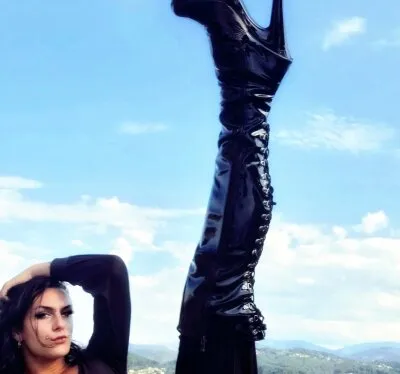 Live sex webcam photo for Necrobitch #275460926