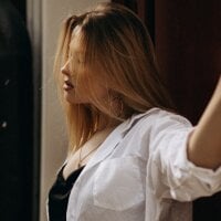 Live sex webcam photo for NeliBlum #277276191