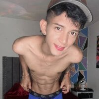 Live sex webcam photo for NickGreey #278000448