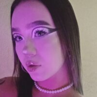 Live sex webcam photo for NicoleLewisy #276007700