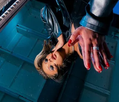 Live sex webcam photo for NoraNyse #275428719