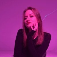 Live sex webcam photo for PeachySofia #277925523