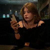 Live sex webcam photo for PettyAlixon #277804532