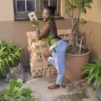 Live sex webcam photo for PlatinumMelanin #277708304