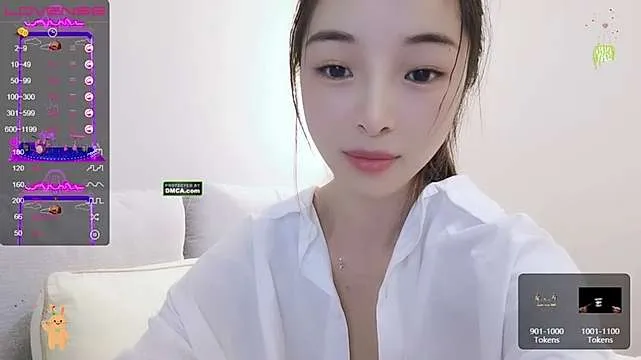 Live sex webcam photo for Rabbit008 #273218653