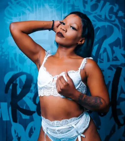 Live sex webcam photo for Rainbow-Goddess #275463793