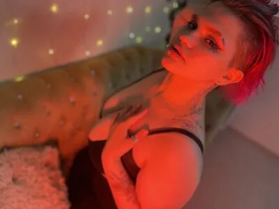 Live sex webcam photo for Redlunni #275487737