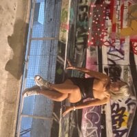 Live sex webcam photo for Reyna1111 #276723729