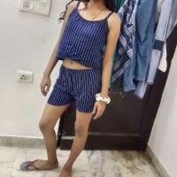 Live sex webcam photo for Riyacam0 #277689309