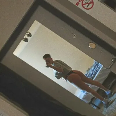 Live sex webcam photo for RoseAndEvelyn #275715415