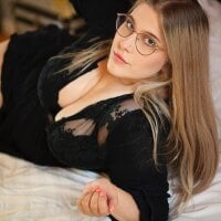 Live sex webcam photo for RoxaneCurvy #277770766