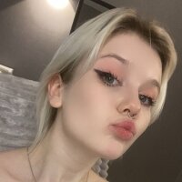 Live sex webcam photo for RoxySV #276094012