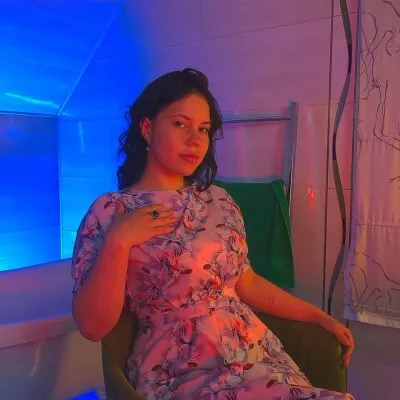 Live sex webcam photo for Roxy_BHAD #275690019