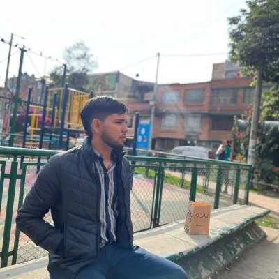 Live sex webcam photo for RyanDreamer #275595016