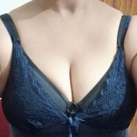 Live sex webcam photo for SEXY-BHABHI5 #276367991