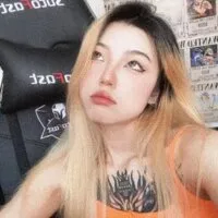 Live sex webcam photo for SNAKEgirl0 #275961219