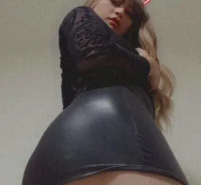 Live sex webcam photo for SSabrinamanitoban #275704116