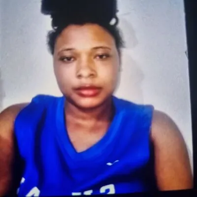 Live sex webcam photo for S_petite_ #275546995