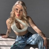 Live sex webcam photo for SabrinaStarks #276532806