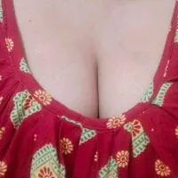 Live sex webcam photo for Sanchi-22 #277955973