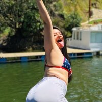 Live sex webcam photo for Sara_Taylor16 #275858225