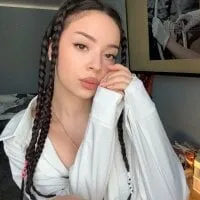 Live sex webcam photo for SashaSimmon #277534211